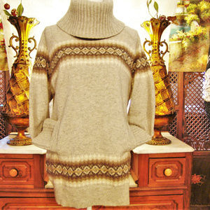 Gap womens Lambs wool  sweater cowl neck  M